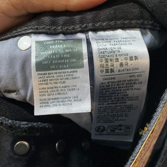 Levis | 501 Black Distressed Denim Shorts - W25 - High Rise - Picture 5 of 11